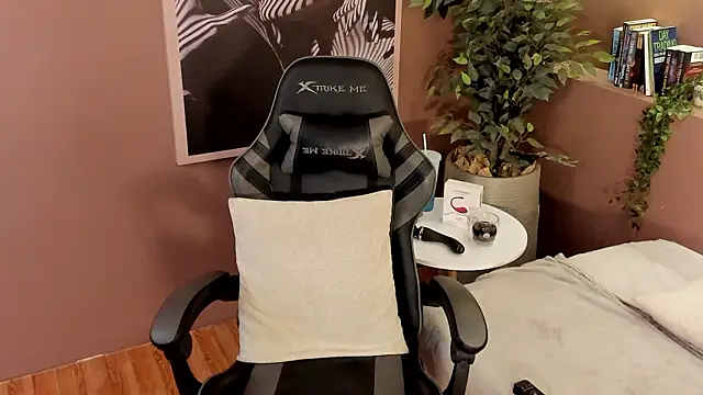 Skyyle  online show from 02.11.26