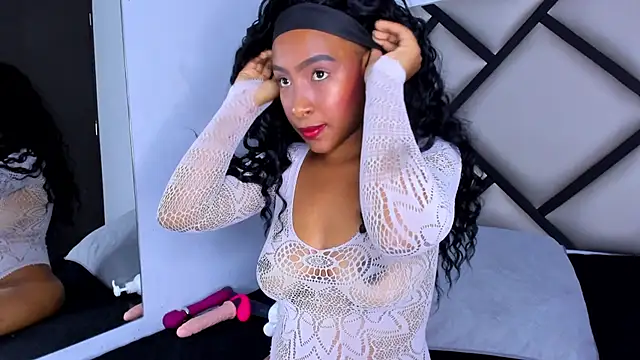 Euphoria 07 online show from 10.22.25