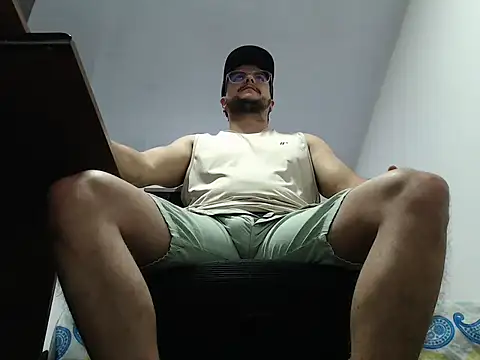 Snapshot of cloudsxxx chatting on 12.16.25 cloudsxxx online show from 12.16.25