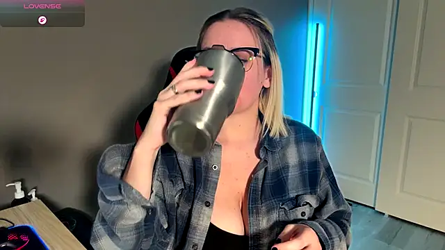 Charlies world online show from 10.25.25