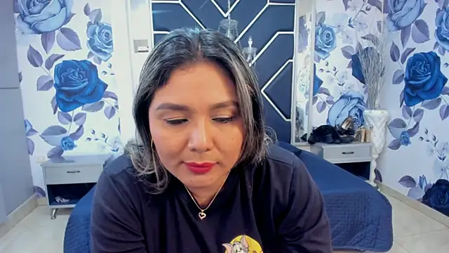 LatinaHoleQueen online show from 10.09.25