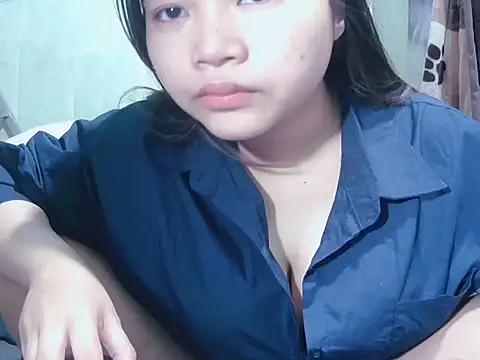 Snapshot of Lily3322 chatting on 02.04.26 Lily3322 online show from 02.04.26