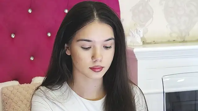 Snapshot of AlexisDevine chatting on 02.22.26 AlexisDevine online show from 02.22.26