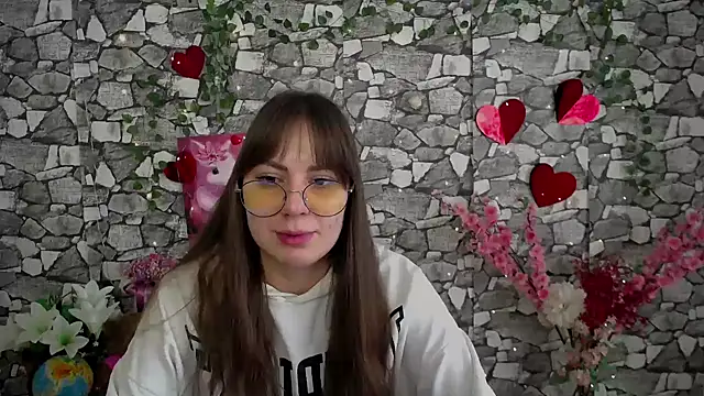 Amanda Bright  online show from 11.15.25