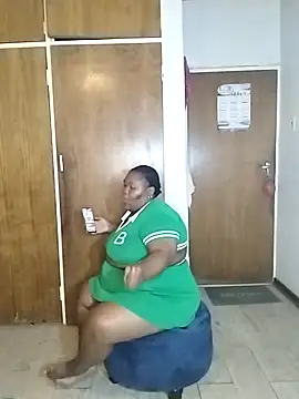 Snapshot of SeductionBoobs chatting on 09.13.25 SeductionBoobs online show from 09.13.25