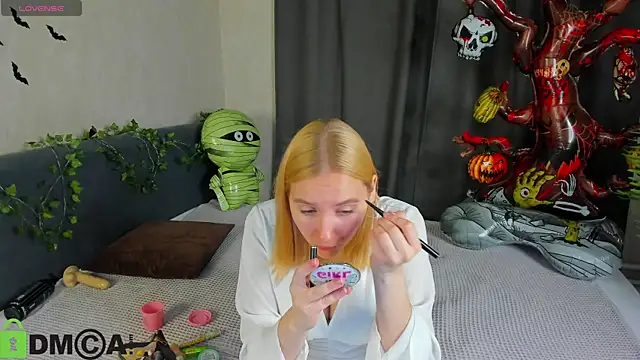 Anna Chelsea online show from 10.27.25