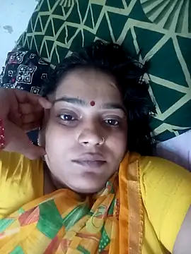 Snapshot of Trisha_71 chatting on 10.04.25 Trisha 71 online show from 10.04.25