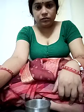 Snapshot of Trisha_71 chatting on 10.06.25 Trisha 71 online show from 10.06.25