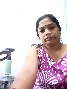 Snapshot of Trisha_71 chatting on 10.08.25 Trisha 71 online show from 10.08.25