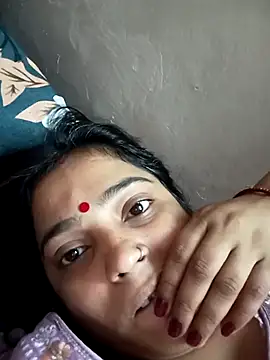 Snapshot of Trisha_71 chatting on 10.21.25 Trisha 71 online show from 10.21.25