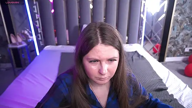 Snapshot of CraveeDoll chatting on 03.01.26 CraveeDoll online show from 03.01.26