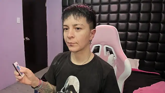  Hannah Hot online show from 11.19.25