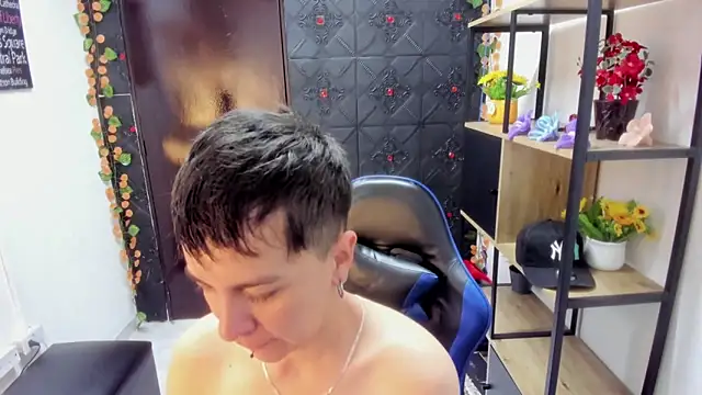  Hannah Hot online show from 04.16.26