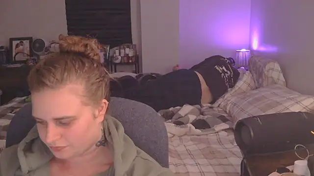 Sexyblonde12344 online show from 11.30.25