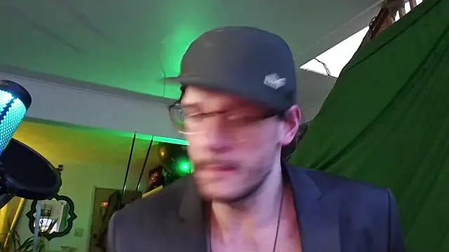 MasterDaddyCool online show from 10.21.25