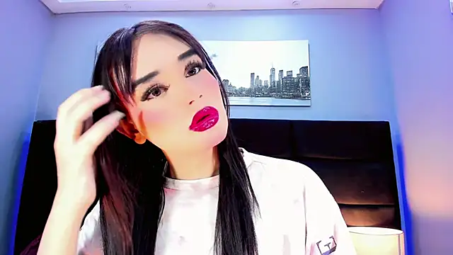 Valeria Rouss online show from 10.18.25