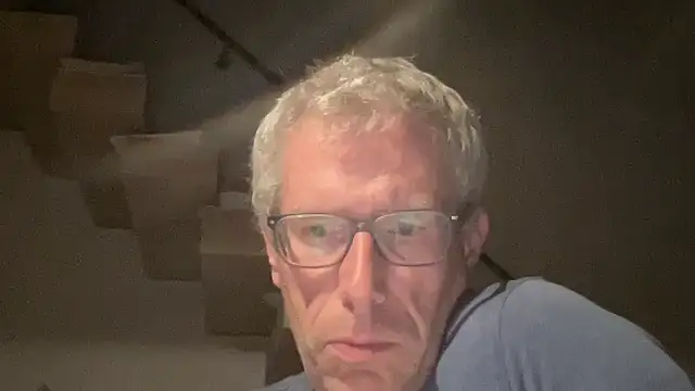 Snapshot of choupipat1 chatting on 09.14.25 choupipat1 online show from 09.14.25