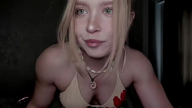 Snapshot of VanillaLivitski chatting on 09.21.25 VanillaLivitski online show from 09.21.25