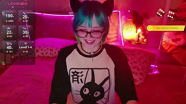 Snapshot of CoralineYoung chatting on 02.14.26 CoralineYoung online show from 02.14.26