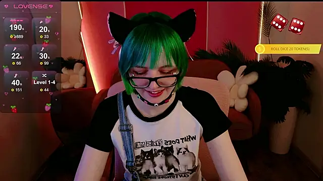 Snapshot of CoralineYoung chatting on 02.15.26 CoralineYoung online show from 02.15.26