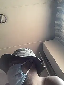 Snapshot of prefermaturedmommy chatting on 10.21.25 prefermaturedmommy online show from 10.21.25