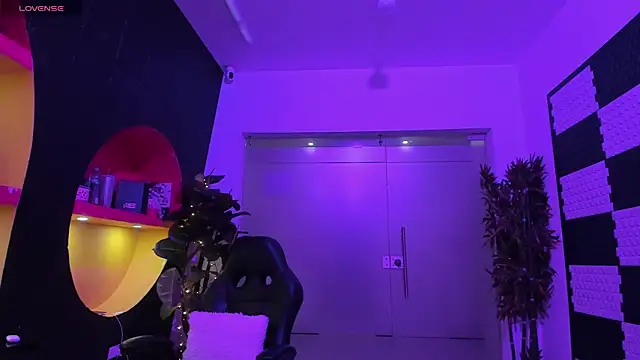 SamantaKane online show from 10.16.25