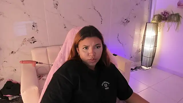 scarlett enjoy1 online show from 11.18.25