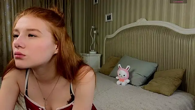 Juuulia  online show from 09.22.25