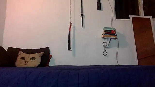 Snapshot of indomitaFox chatting on 11.08.25 indomitaFox online show from 11.08.25