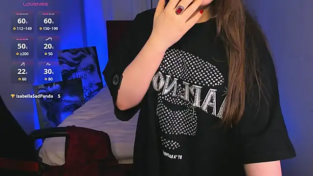 Snapshot of AliceLiador chatting on 11.24.25 AliceLiador online show from 11.24.25