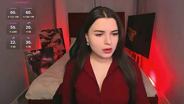 Snapshot of AliceLiador chatting on 11.25.25 AliceLiador online show from 11.25.25