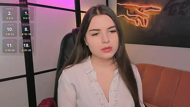 Snapshot of AliceLiador chatting on 12.21.25 AliceLiador online show from 12.21.25