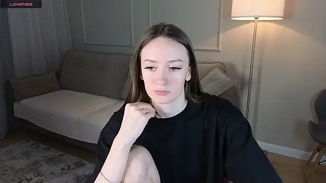 Snapshot of cutienaughtygirl chatting on 04.27.26 cutienaughtygirl online show from 04.27.26