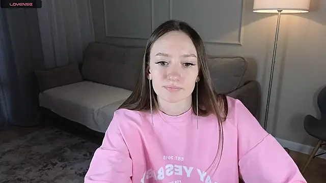 Snapshot of cutienaughtygirl chatting on 05.11.26 cutienaughtygirl online show from 05.11.26