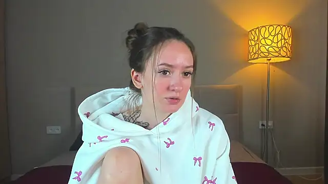 Snapshot of cutienaughtygirl chatting on 05.16.26 cutienaughtygirl online show from 05.16.26
