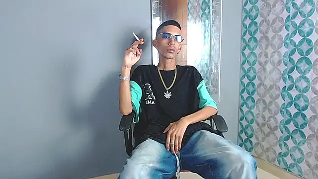 Snapshot of briamhoconor_xh chatting on 06.19.26 briamhoconor xh online show from 06.19.26