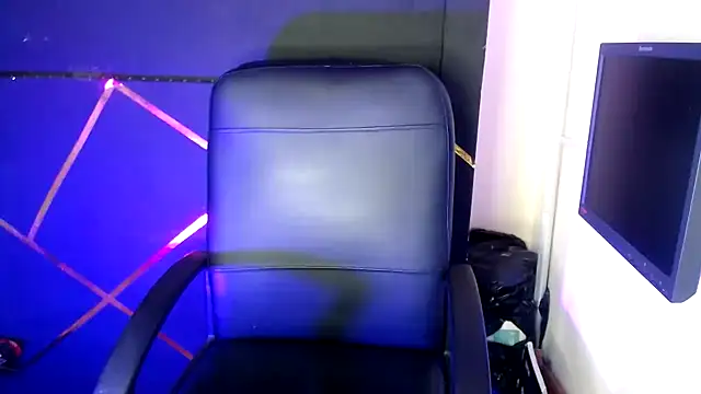 Kylie Moan online show from 12.02.25