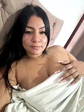 Snapshot of julianamascarada chatting on 09.13.25 julianamascarada online show from 09.13.25