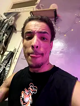 Snapshot of luluycoco chatting on 10.03.25 luluycoco online show from 10.03.25