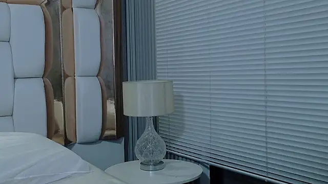 cutepetitee online show from 11.12.25