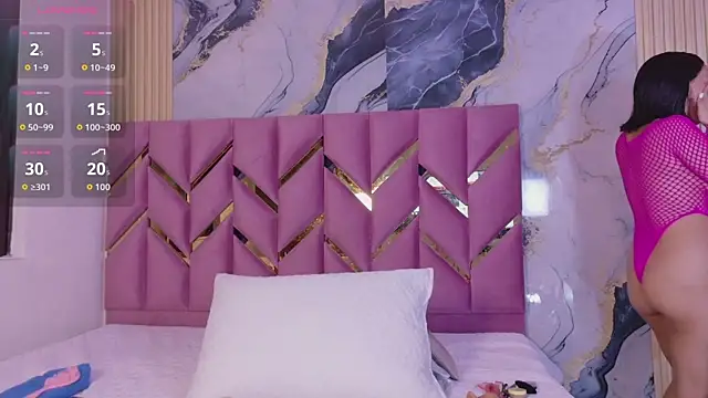 cutepetitee online show from 04.18.26