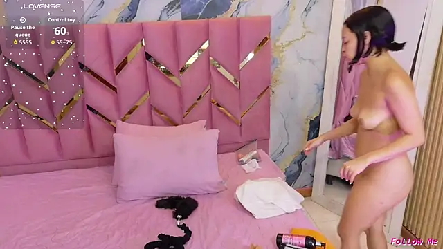 cutepetitee online show from 07.21.26