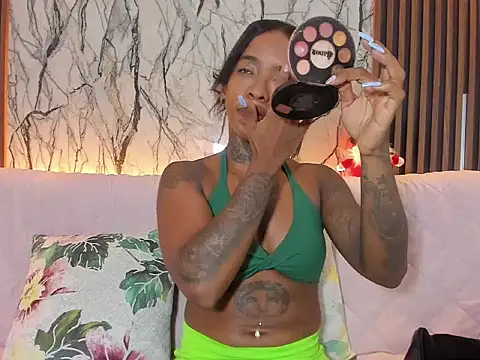 Pauline Fox online show from 11.19.25