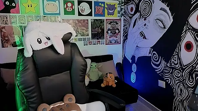 Yuhwan  online show from 09.15.25