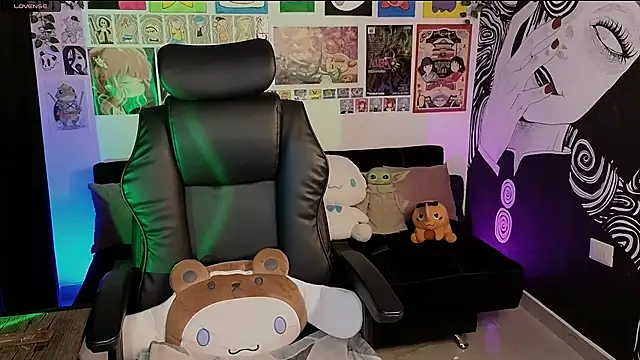 Yuhwan  online show from 09.26.25