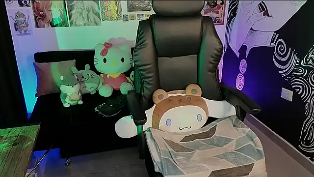 Yuhwan  online show from 09.29.25