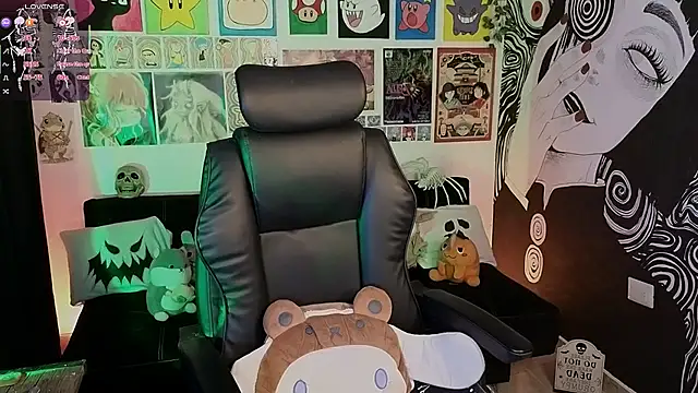 Yuhwan  online show from 10.27.25