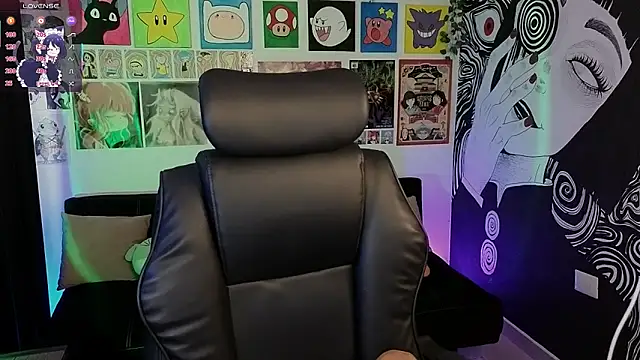 Yuhwan  online show from 11.27.25