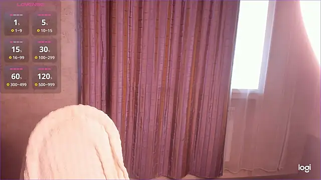 Snapshot of K1ttyC4t_ chatting on 11.18.25 K1ttyC4t online show from 11.18.25