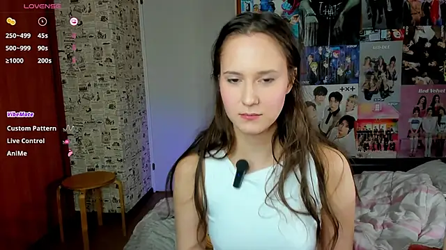 Snapshot of LucyRose3 chatting on 10.29.25 LucyRose3 online show from 10.29.25